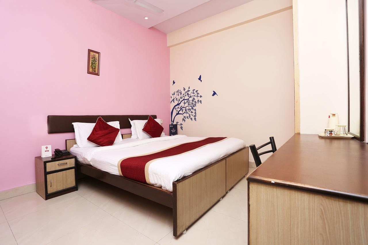 Fabhotel Karishma Homes Begumpet Hyderabad Exterior photo